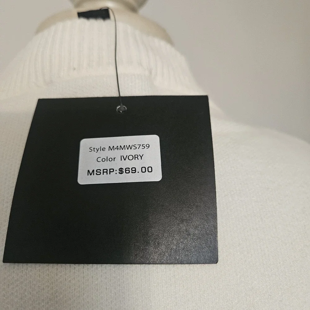 Marc New York Ladies Ivory Classic Cardigan Sweater With Gold Buttons - NWT - Picture 10 of 13